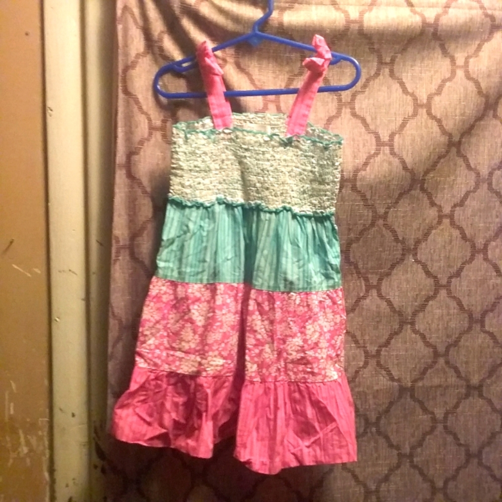 Girls dress